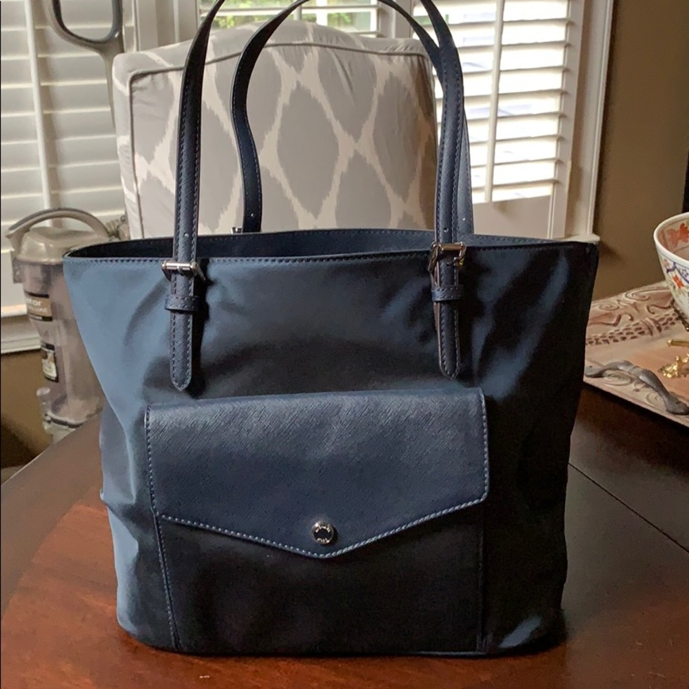 MICAHEL Michael Kors Jet Set Snap Pocket Tote